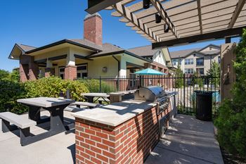 Grilling & picnic pavilion